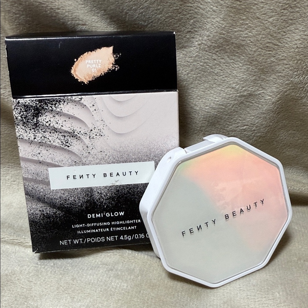 Fenty Beauty Highlighter - Pretty Puzz